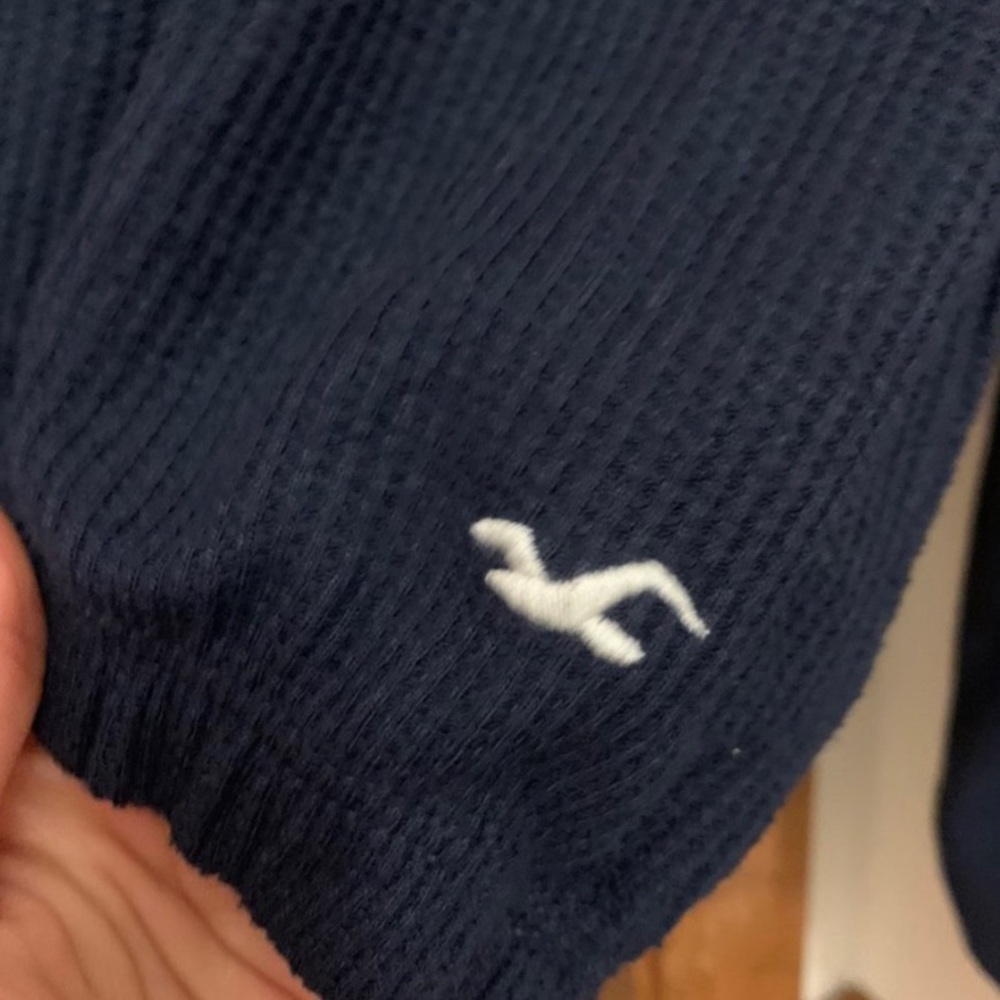 Hollister Boyfriend Tee - Picture 2 of 3